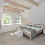 Gesoeders Hus * Böhl